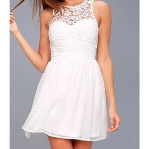 Lulus NWT Romantic Tale White Lace Skater Dress Size M